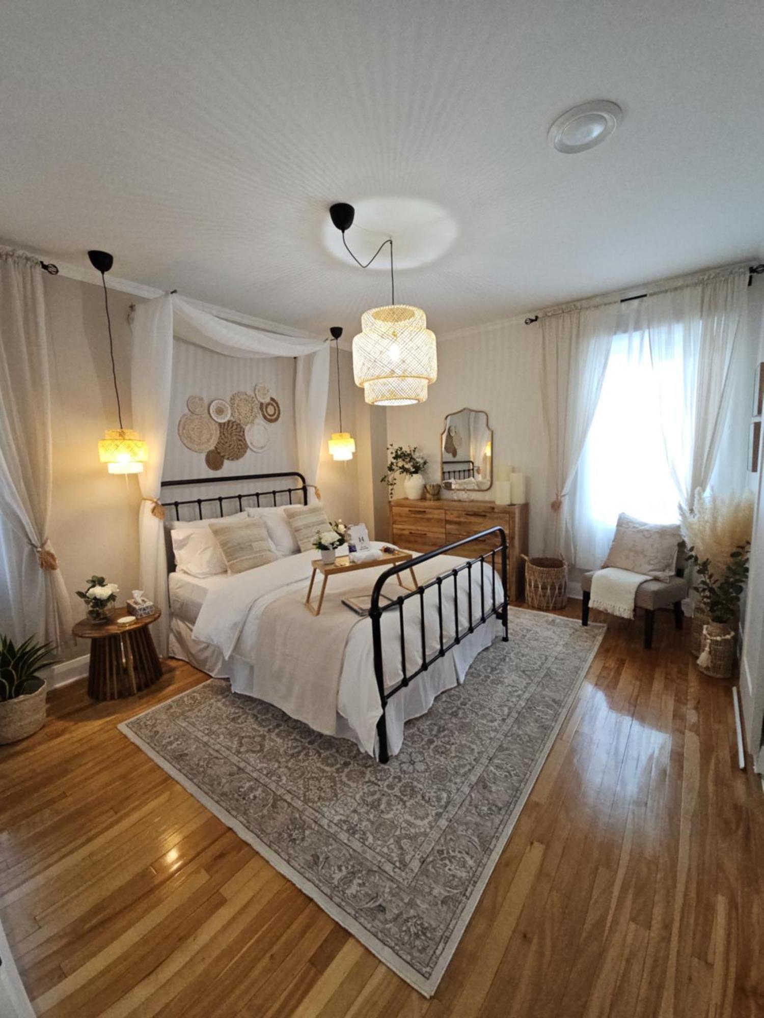 小庄园乡村度假屋b＆B旅馆 Chicoutimi 外观 照片
