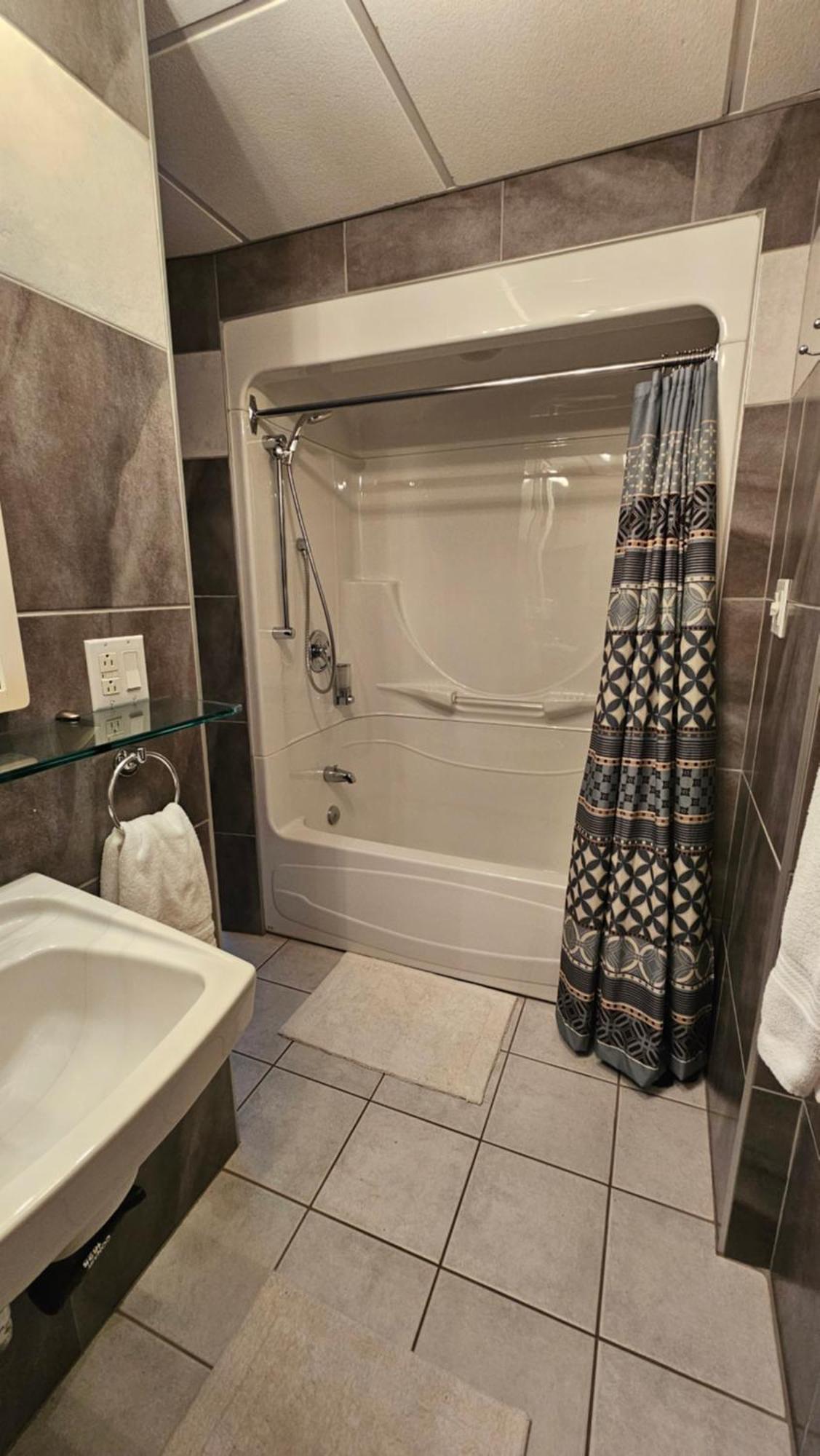 小庄园乡村度假屋b＆B旅馆 Chicoutimi 外观 照片